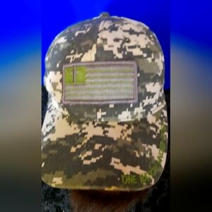 Christians cross Camo Flag Patch Baseball Cap - Green & Tan 100% cotton